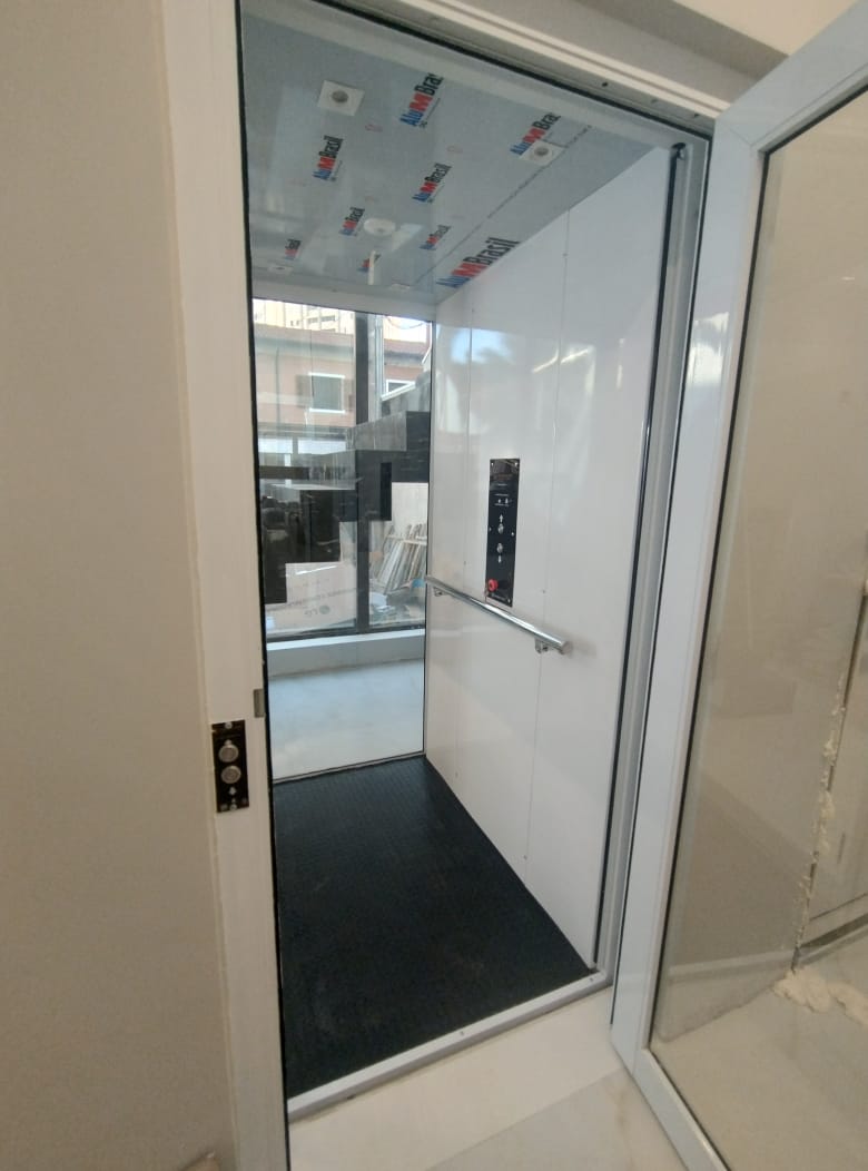 imagens de Modelos Meia Cabine e Cabinado com Portas