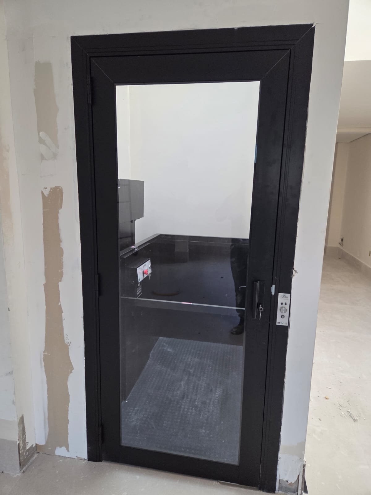 imagens de Modelos Meia Cabine e Cabinado com Portas