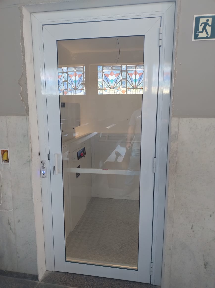 imagens de Modelos Meia Cabine e Cabinado com Portas