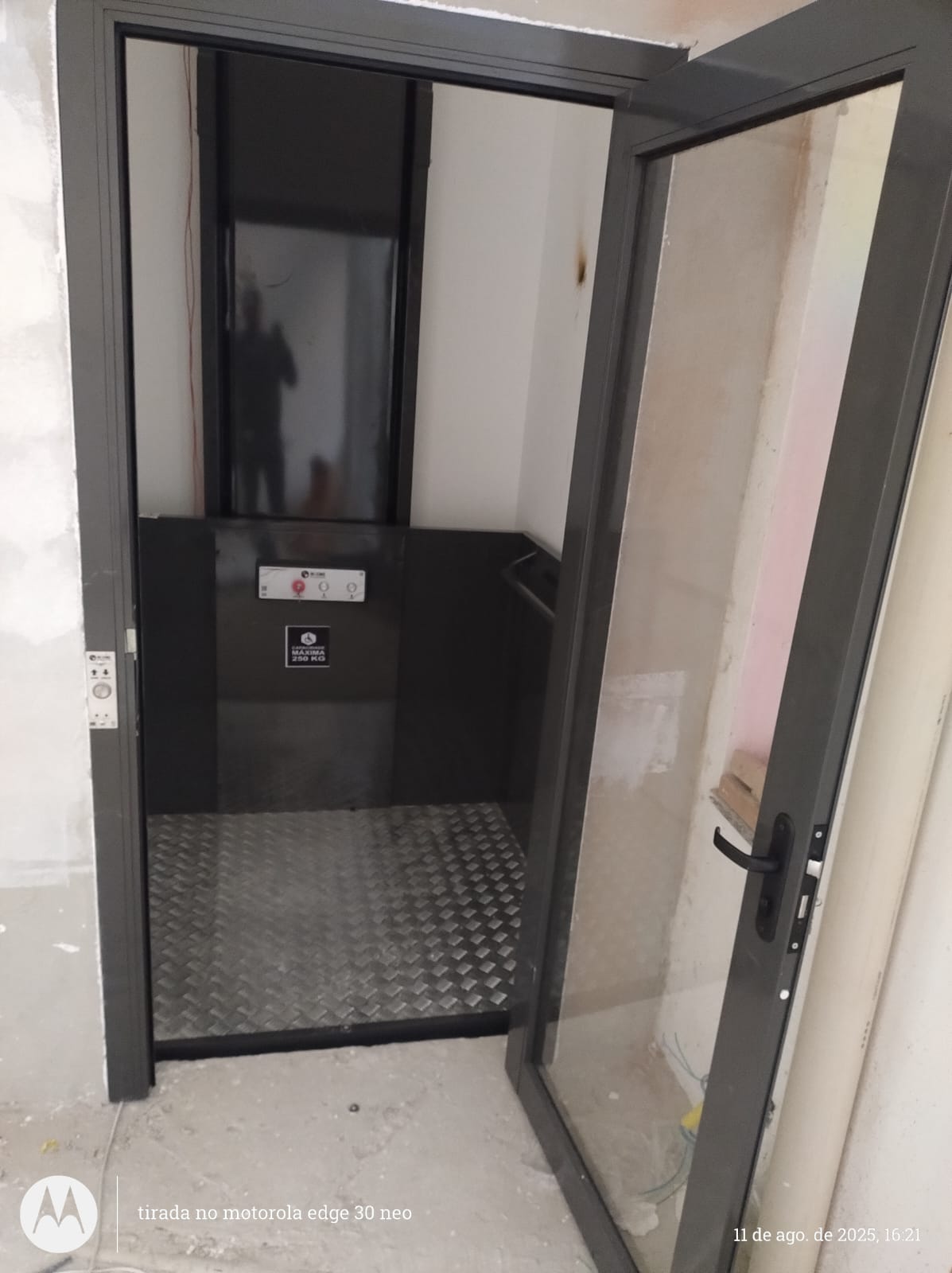 imagens de Modelos Meia Cabine e Cabinado com Portas
