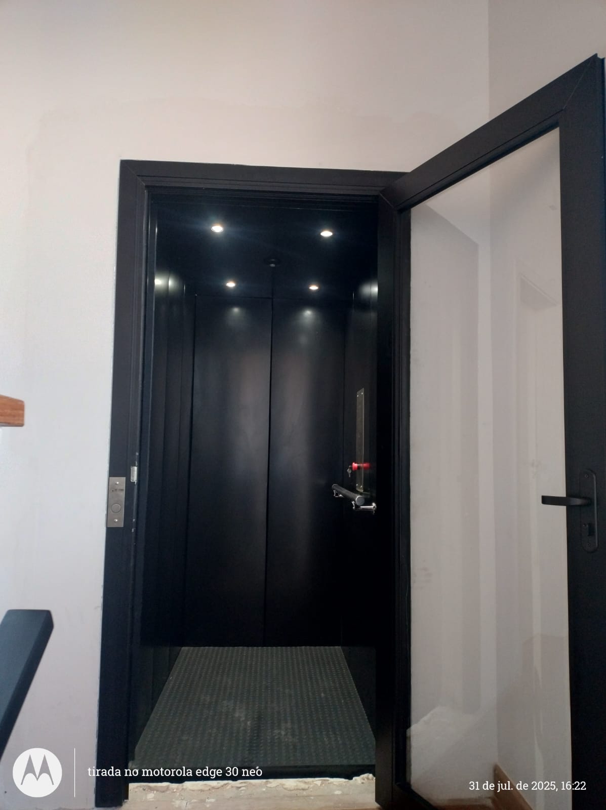 imagens de Modelos Meia Cabine e Cabinado com Portas