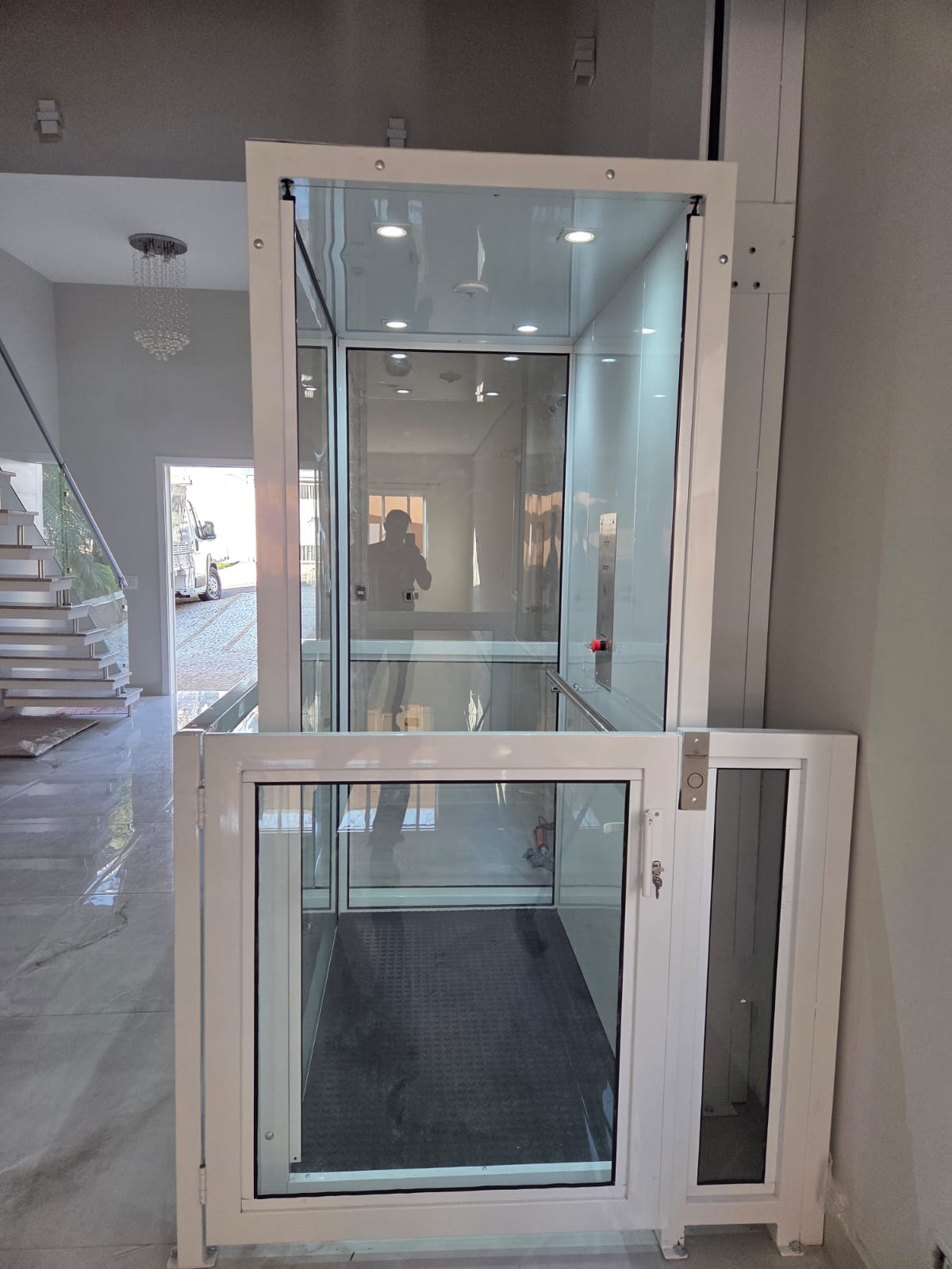 imagens de Modelos Cabinados Pintados e em Inox
