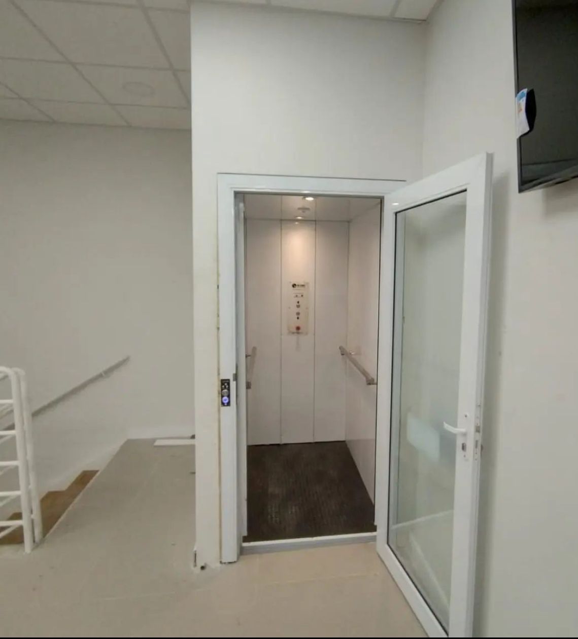 imagens de Modelos Cabinados Pintados e em Inox