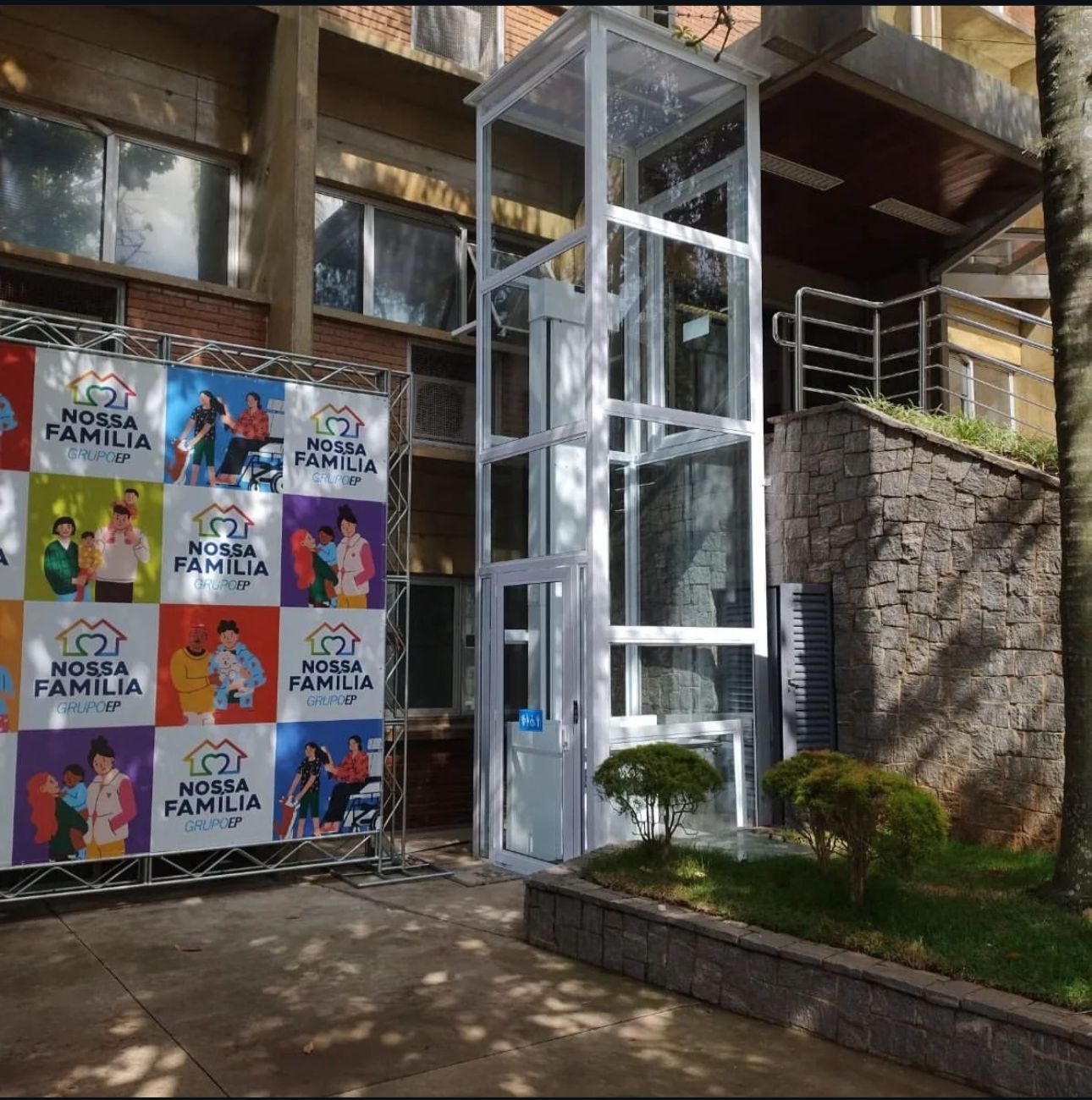imagens de Modelos Plataformas Enclausuradas